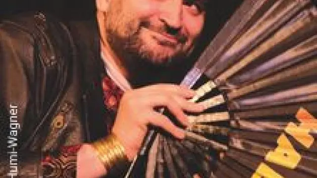 Sebastian Humi - Arabisch, Katholisch, Integriert